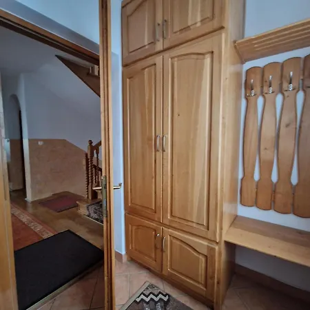 - Dom W Gorach شقة *